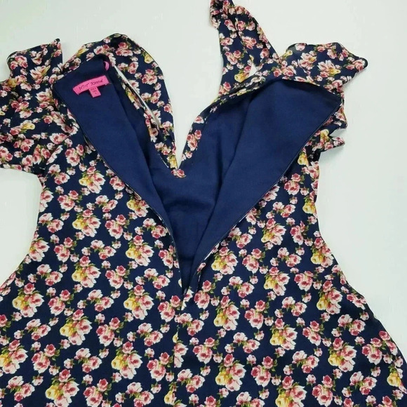 Betsy Johnson Size 6 Blue Pink Floral Ruffle Built in Belt/Tie Back Zip Romper - Picture 9 of 10
